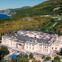 Putyin titkos luxuspalotája és Monacónál 39-szer nagyobb magánbirtoka